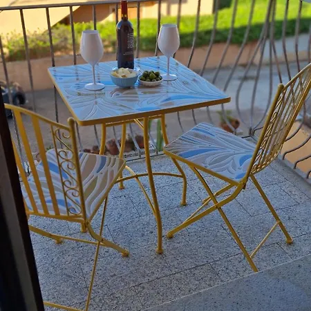 Le Rose Antiche Feriehus Murta Maria